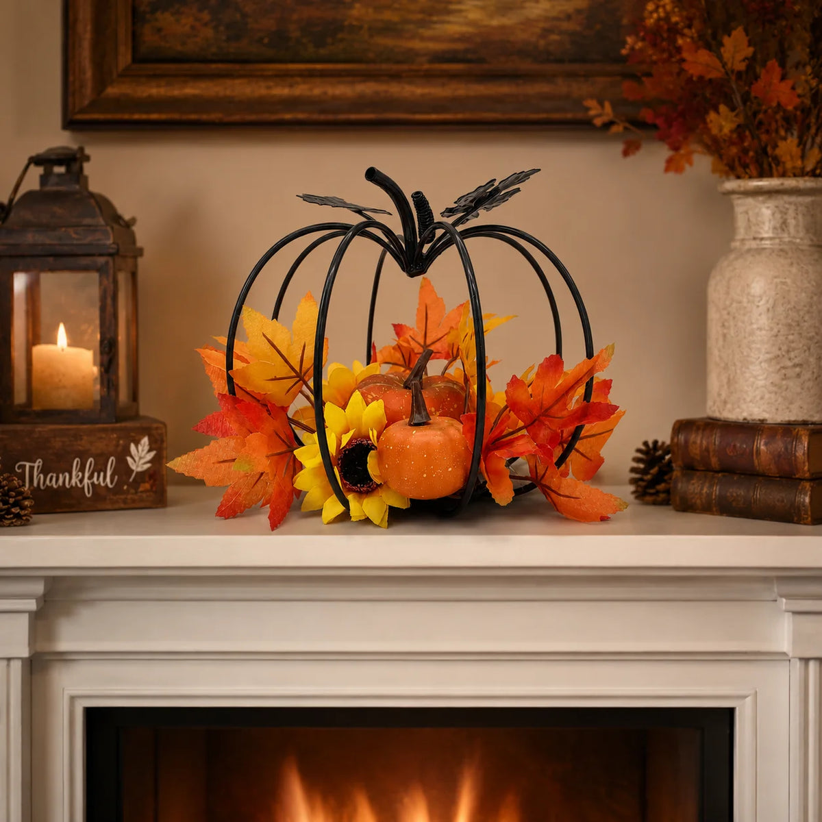 Zucca decorativa in ferro nero — stile moderno autunnale