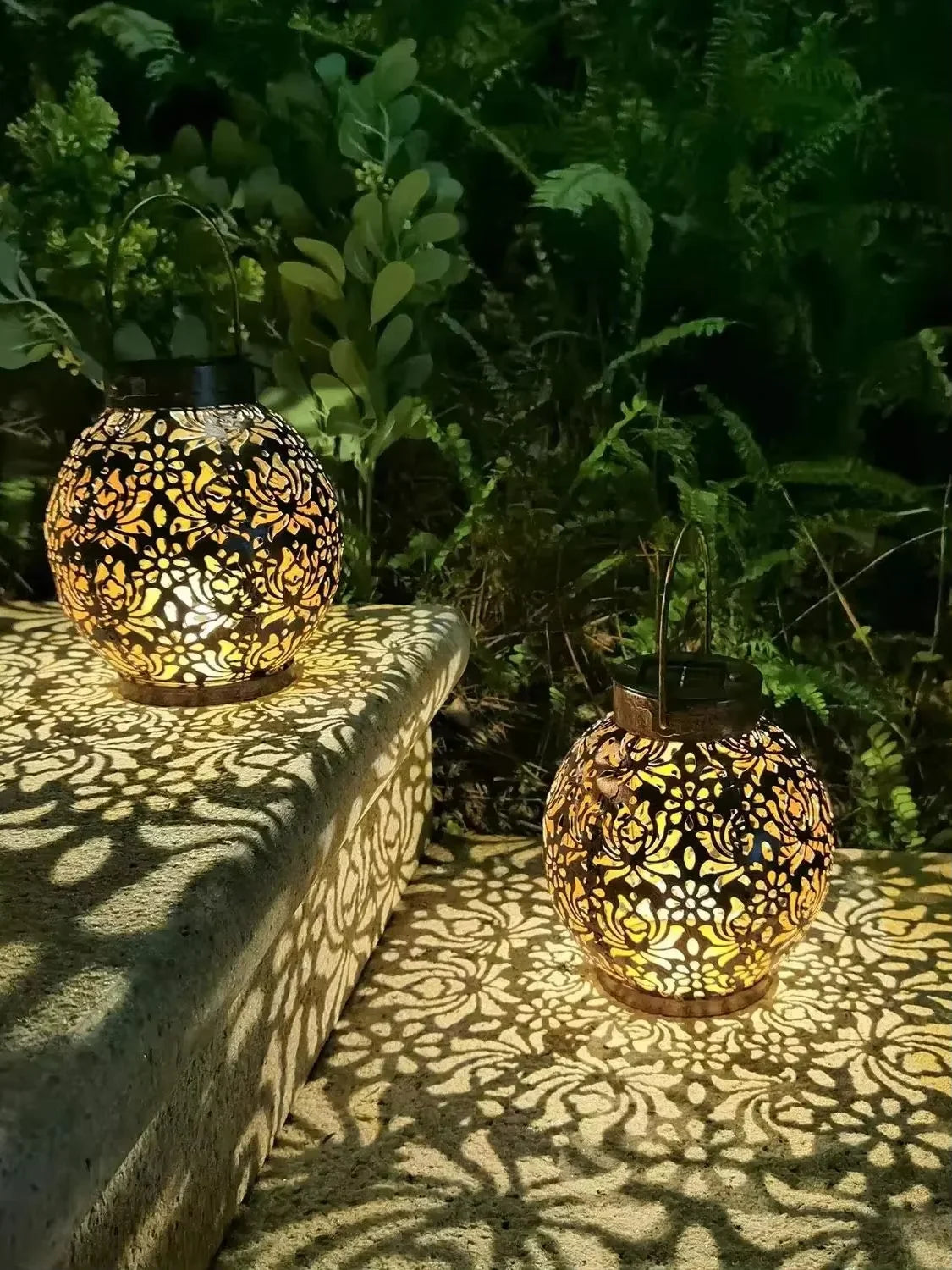 Lampada Solare LED da Giardino – Un’atmosfera elegante e suggestiva per valorizzare ogni spazio esterno